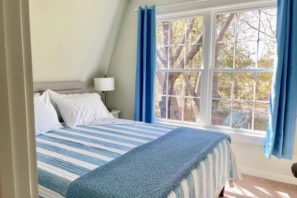 Newly Renovated Carriage House Near Town & Beaches Madison Dış mekan fotoğraf
